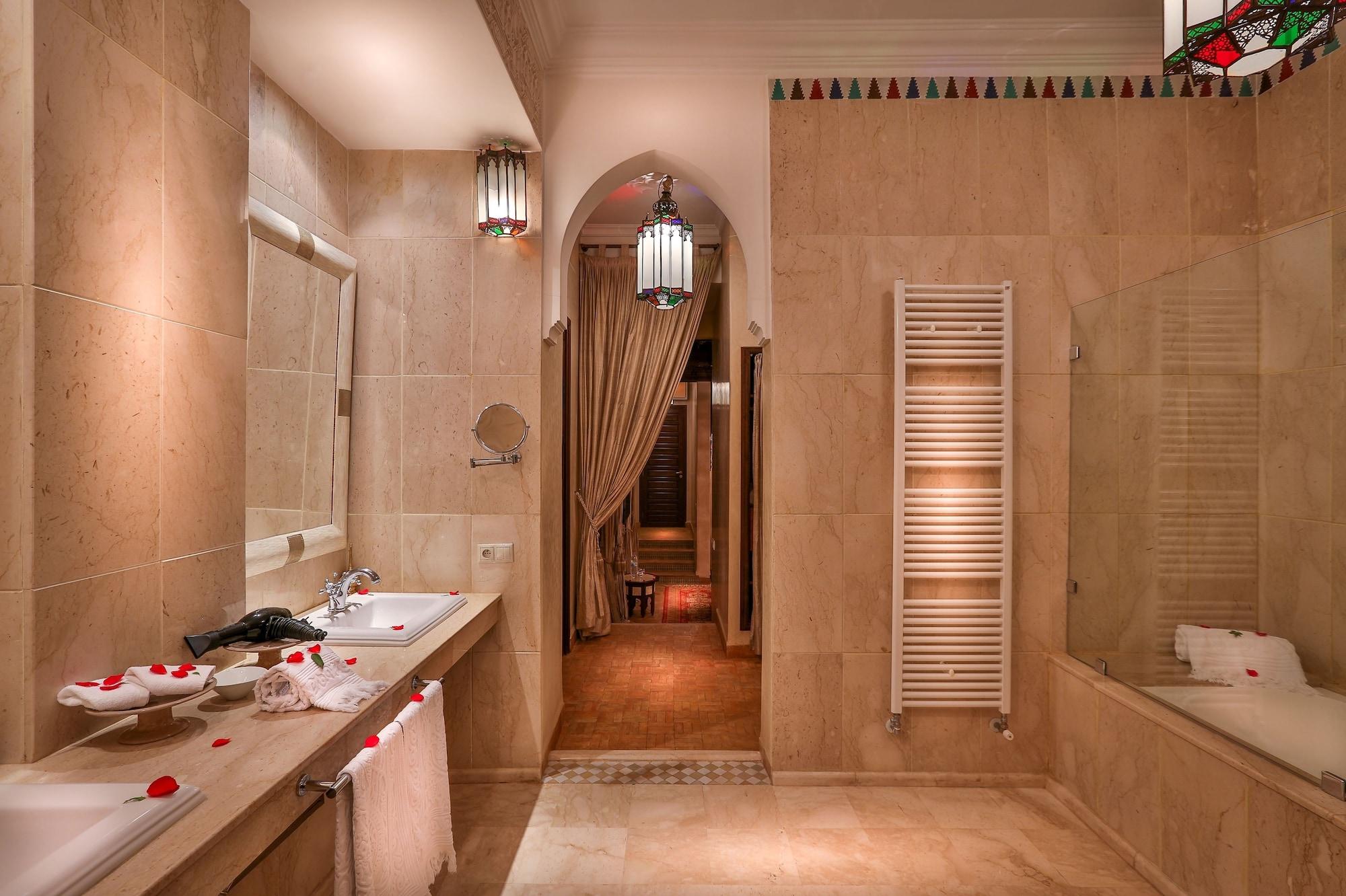 Riad Kniza Marrakesh Ngoại thất bức ảnh Bathroom