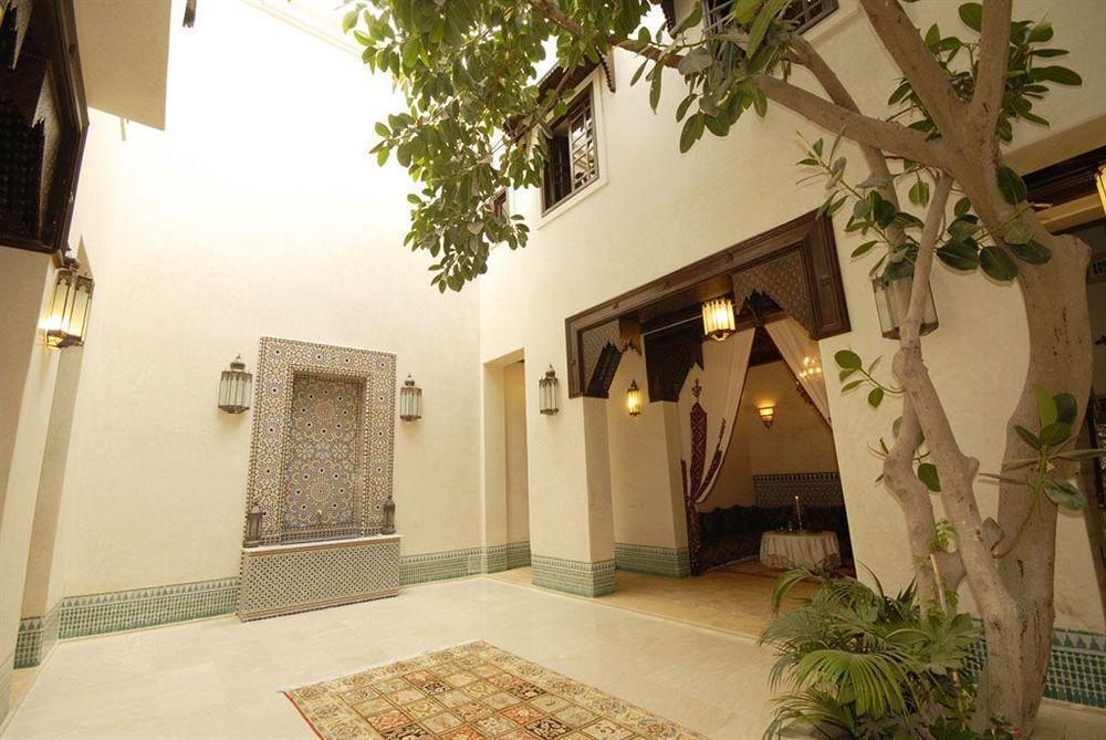 Riad Kniza Marrakesh Ngoại thất bức ảnh The interior of the hotel
