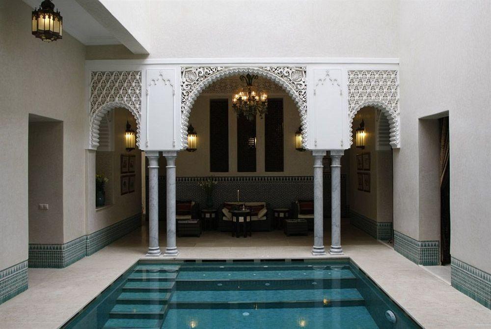 Riad Kniza Marrakesh Ngoại thất bức ảnh The swimming pool at the hotel