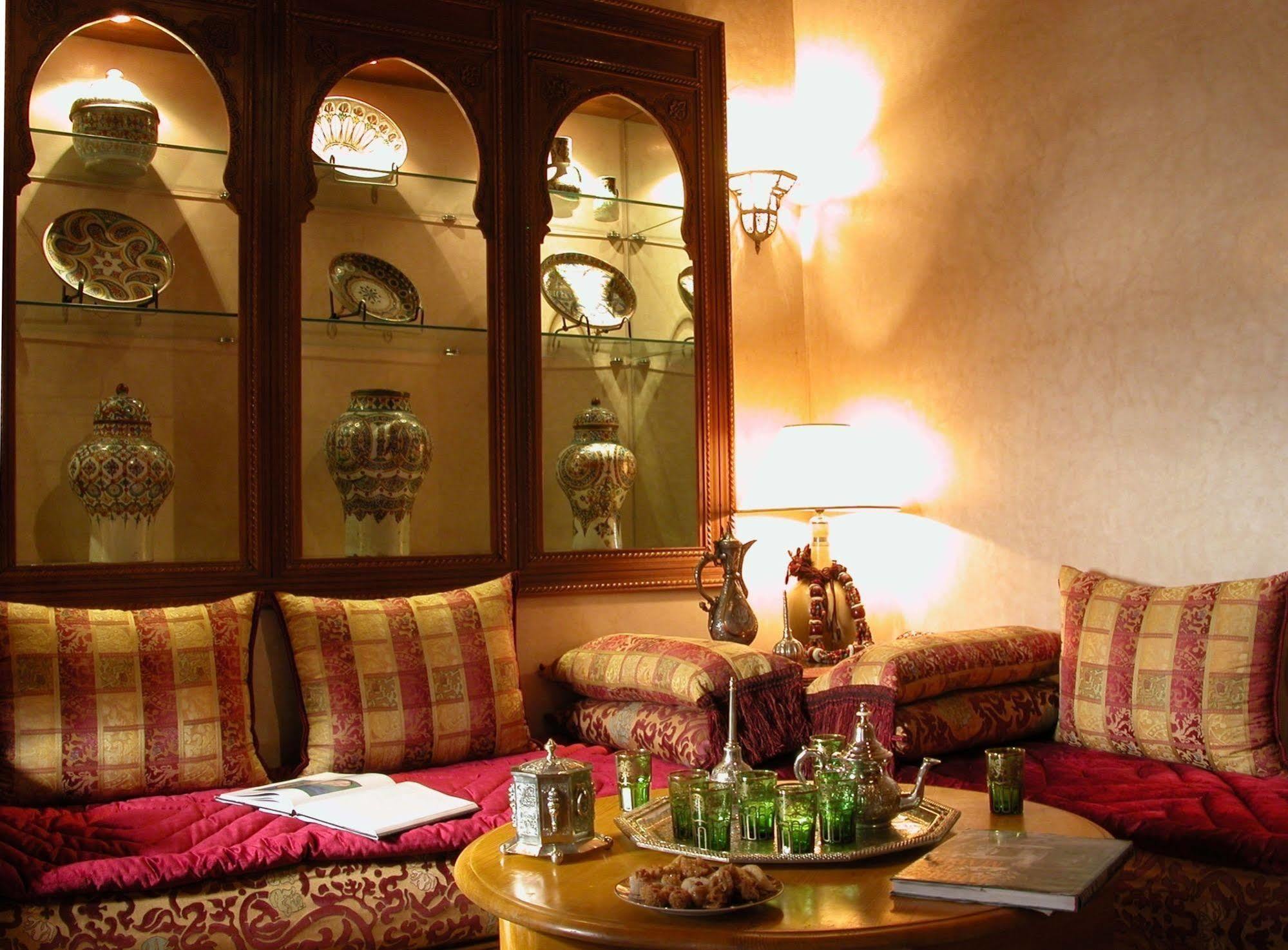 Riad Kniza Marrakesh Ngoại thất bức ảnh A Moroccan interior